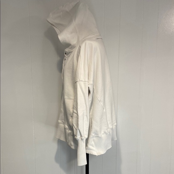 BUCKETLIST Sweatshirt Quarter Snap Ribbed Detail Front Pocket White Size Medium - Picture 11 of 11